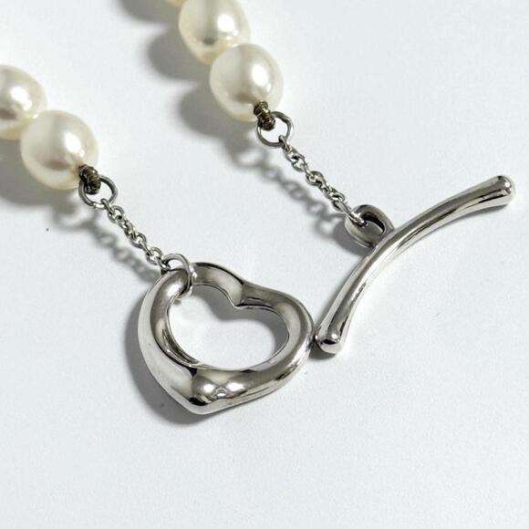 TIFFANY Silver Pearl Heart Necklace - Picture 6 of 10